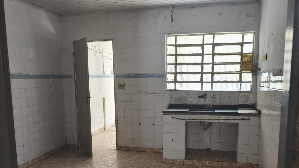 Casa com 3 dormitórios em Sapopemba — Potencial para transformar