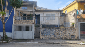 Casa com 3 dormitórios em Sapopemba — Potencial para transformar