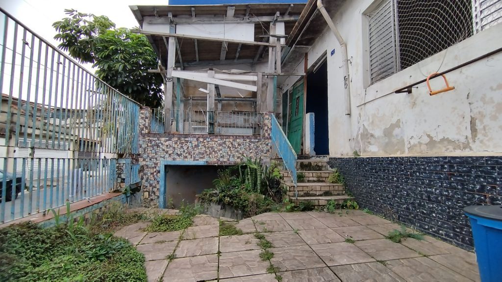 Casa com 3 dormitórios em Sapopemba