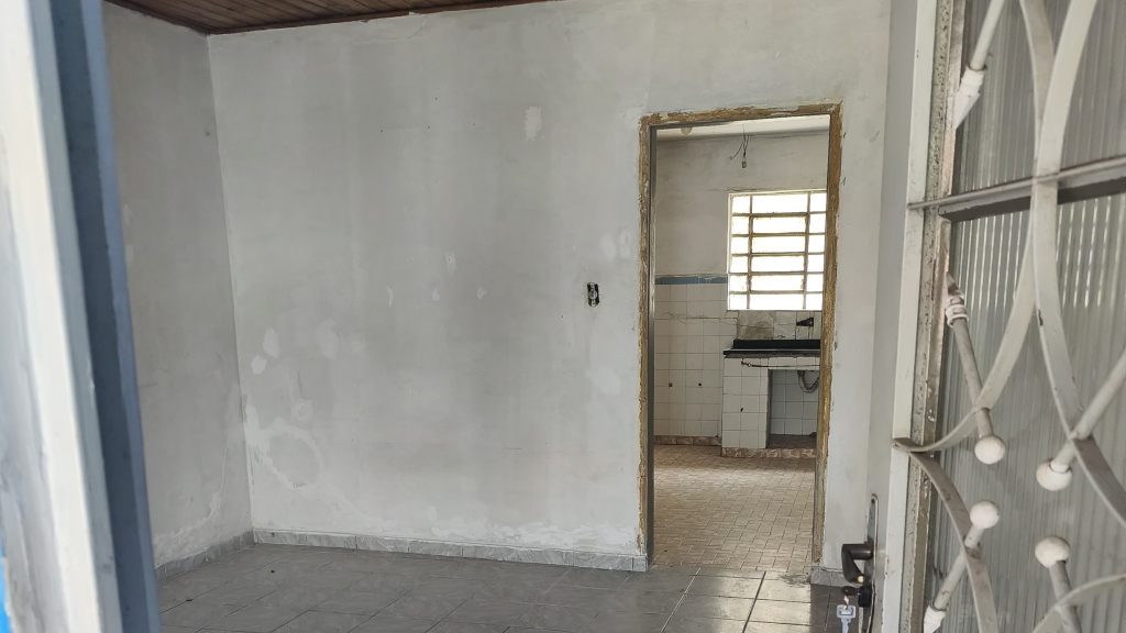 Casa com 3 dormitórios em Sapopemba — Potencial para transformar
